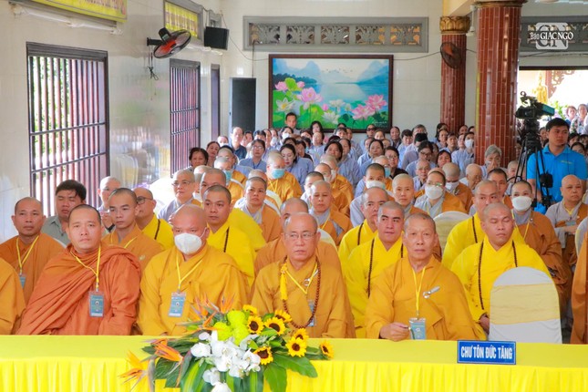 Chư Tăng Ni và Phật tử tham dự Chư Tăng Ni và Phật tử tham dự