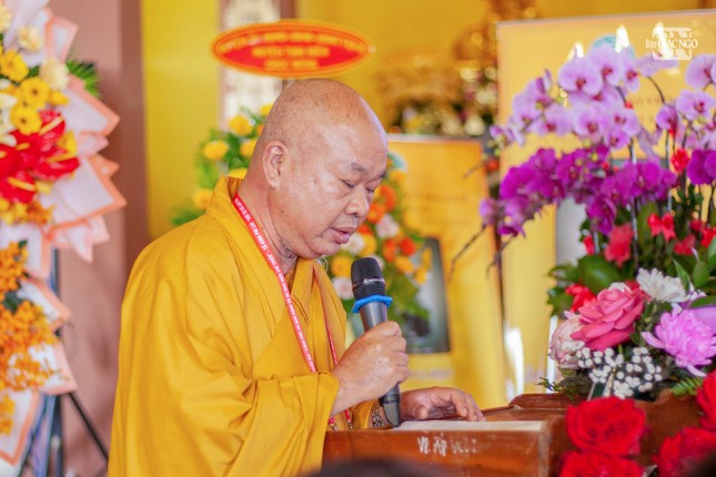 Thượng tọa Thích Phước Đạt, Phó Viện trưởng Học viện Phật giáo VN tại TP.HCM nêu bật sự nghiệp hoằng pháp của Tổ sư Chí Thiền đối với công cuộc chấn hưng Phật giáo Việt Nam