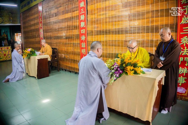 Đại giới đàn Trí Tịnh diễn ra từ ngày 3 đến 6-4 (nhằm ngày 13 đến 16-2 nhuận-Quý Mão) tại hai điểm - chùa Phước Hưng (giới trường Tăng) và chùa Phước Huệ (giới trường Ni) Đại giới đàn Trí Tịnh diễn ra từ ngày 3 đến 6-4 (nhằm ngày 13 đến 16-2 nhuận-Quý Mão) tại hai điểm - chùa Phước Hưng (giới trường Tăng) và chùa Phước Huệ (giới trường Ni)