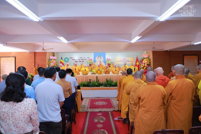 Hội nghị bế mạc sau khi Hòa thượng Thích Minh Truyền, Phó ban Trị sự GHPGVN TP.Thủ Đức thay mặt Ban Tổ chức phát biểu cảm tạ.