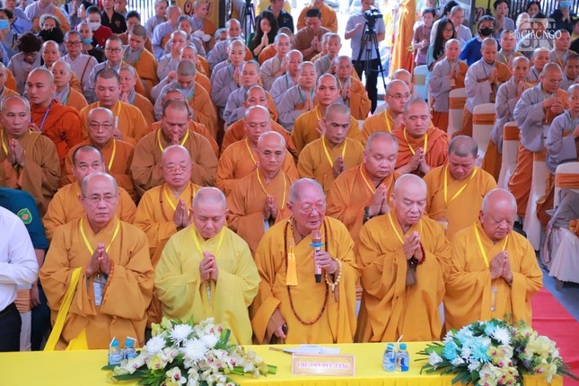 Chư tôn giáo phẩm tham dự