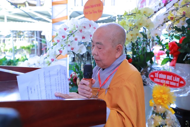 Ni trưởng Thích nữ Giác Trung phát biểu khai mạc