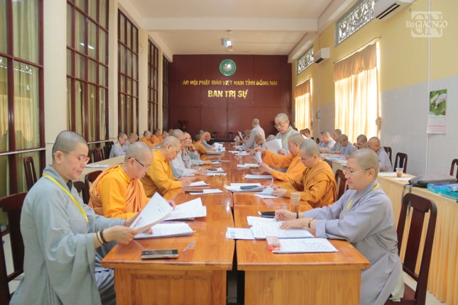 Ban Giám khảo chấm bài thi