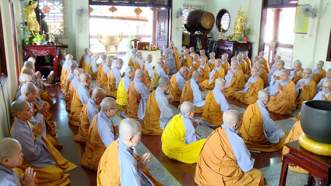 Theo truyền thống của GHPGVN TP.Thủ Đức, mỗi tháng chư Tăng Ni tập trung Bố-tát luân phiên tại các tự viện trên địa bàn TP.Thủ Đức đã được đăng ký ấn định