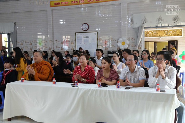 Đại biểu tham dự Đại biểu tham dự