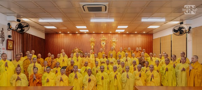 Hạ trường chùa Vạn Đức có 114 hành giả an cư, có 51 hành giả nội thiền, 63 hành giả ngoại thiền