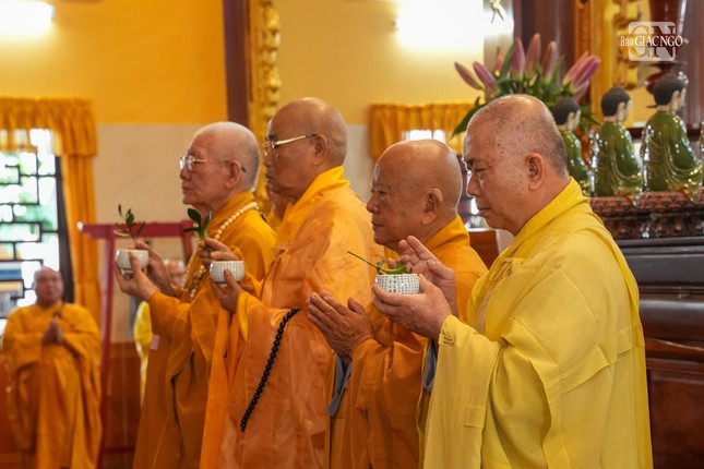 Nghi thức sái tịnh, trị quan Nghi thức sái tịnh, trị quan