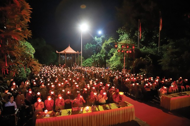 Hướng nguyện của những người con hiếu đạo nhớ về ân đức của đấng sinh thành Hướng nguyện của những người con hiếu đạo nhớ về ân đức của đấng sinh thành