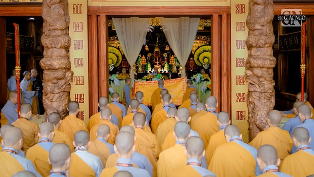 Ngày mai, 2-11, giới tử sẽ được chư tôn đức Giáo thọ triển khai lược dẫn luật học Phật hành nghi và hướng dẫn phương thức tấn đàn thọ giới