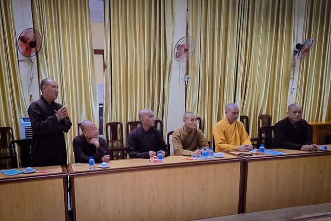 Đại đức Thích Quảng Thạch tại phiên họp Đại đức Thích Quảng Thạch tại phiên họp