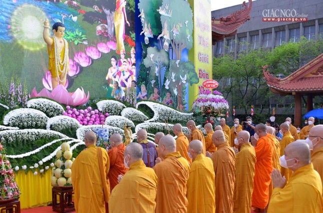 Sau hơn 2 năm gián đoạn do ảnh hưởng của đại dịch Covid-19, các hoạt động của Đại lễ Phật đản PL.2566 được tổ chức trở lại dưới hình thức tập trung, tạo niềm hân hoan cho toàn thể Tăng Ni, Phật tử khắp nơi Sau hơn 2 năm gián đoạn do ảnh hưởng của đại dịch Covid-19, các hoạt động của Đại lễ Phật đản PL.2566 được tổ chức trở lại dưới hình thức tập trung, tạo niềm hân hoan cho toàn thể Tăng Ni, Phật tử khắp nơi