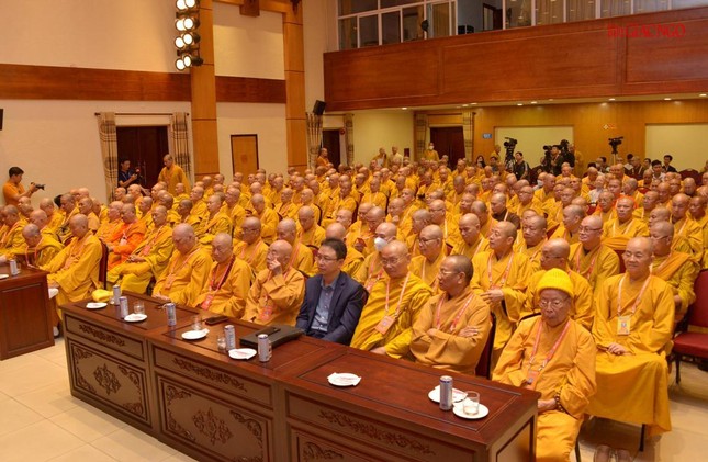 Phiên họp tổng kết một số nội dung quan trọng sẽ được đưa ra trong Đại hội IX