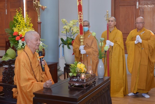 Đức Đệ tứ Pháp chủ GHPGVN nhắc lại nhiều công hạnh của Đại lão Hòa thượng Thích Đạt Thanh mà ngài được nghe, thấy trực tiếp