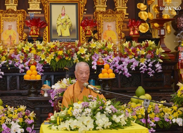 Đức Pháp chủ huấn thị Tăng Ni, Phật tử