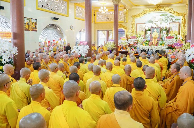 Lễ tưởng niệm được tổ chức trang nghiêm, giản dị Lễ tưởng niệm được tổ chức trang nghiêm, giản dị