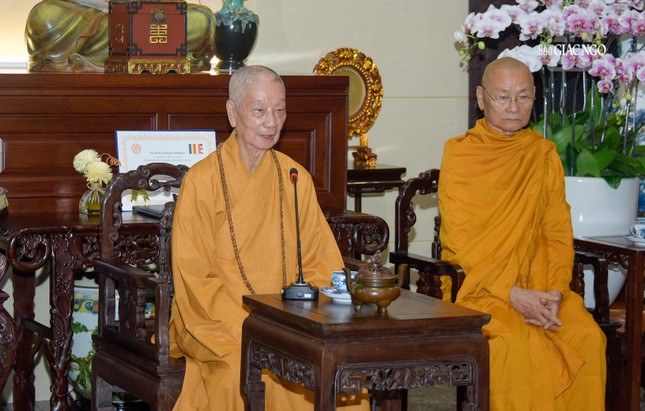 Đức Pháp chủ hoan hỷ nhận lời cung thỉnh của Hội Đức Pháp chủ hoan hỷ nhận lời cung thỉnh của Hội