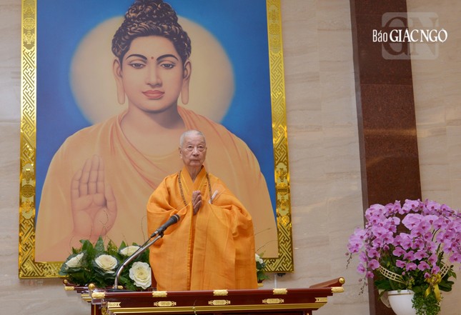 Đức Pháp chủ quang lâm pháp tòa