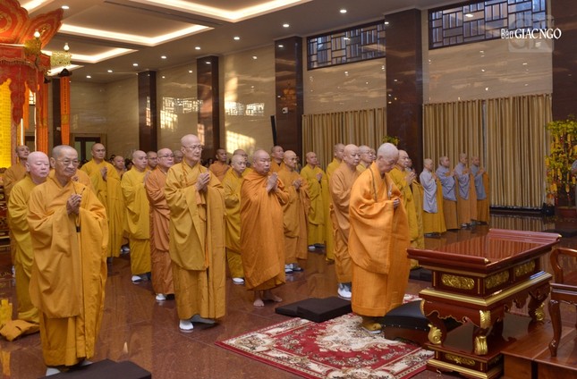 Dịp này, Đức Pháp chủ cũng đã có lời khai thị đến toàn thể chúng hội đạo tràng