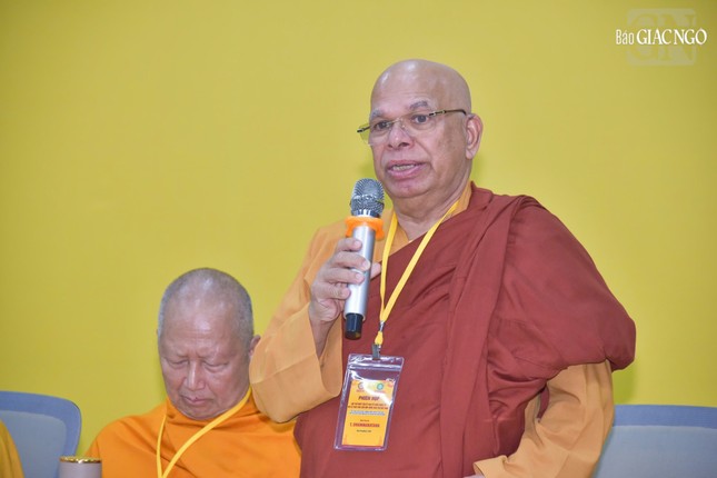 Hòa thượng TS.Tampalawela Dhammaratana (quốc tịch Pháp), Chủ tịch Học viện Phật giáo Frankfurt, Phó Chủ tịch ICDV chia sẻ với báo giới