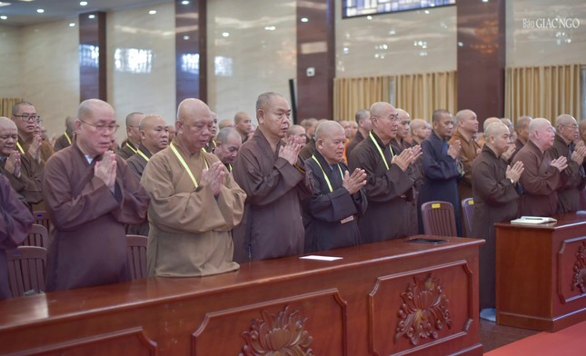 Chư tôn đức niệm Phật cầu gia bị