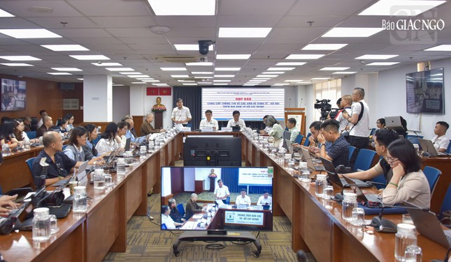 Quang cảnh buổi họp báo