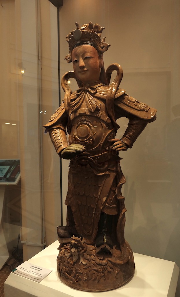 Tượng Hộ pháp, thế kỷ XIX - XX trưng bày trong triển lãm tại Bảo tàng Lịch sử TP.HCM Tượng Hộ pháp, thế kỷ XIX - XX trưng bày trong triển lãm tại Bảo tàng Lịch sử TP.HCM