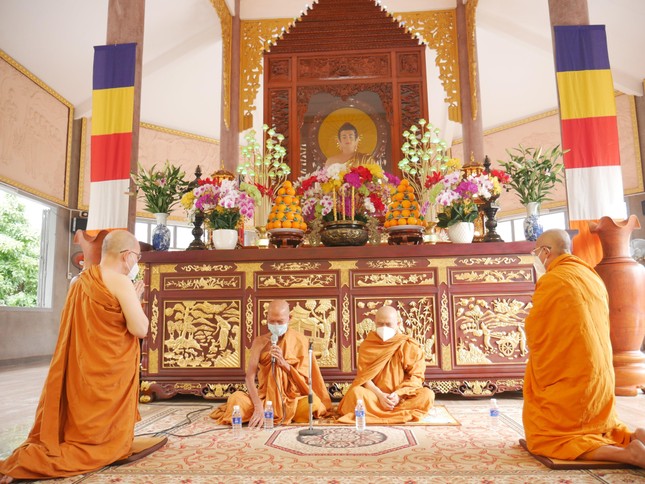 Hòa thượng Giác Tường ban lời đạo từ Hòa thượng Giác Tường ban lời đạo từ