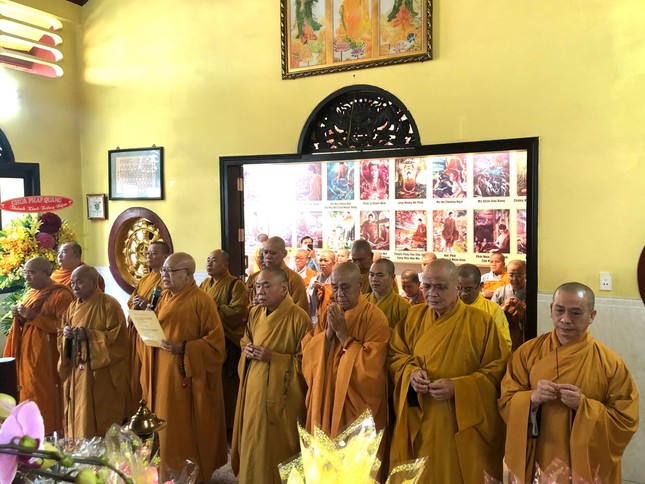 Chư tôn đức thành kính tưởng niệm cố Hòa thượng Chư tôn đức thành kính tưởng niệm cố Hòa thượng