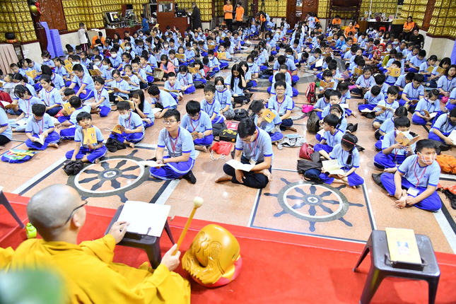 Quang cảnh thời tụng kinh Quang cảnh thời tụng kinh