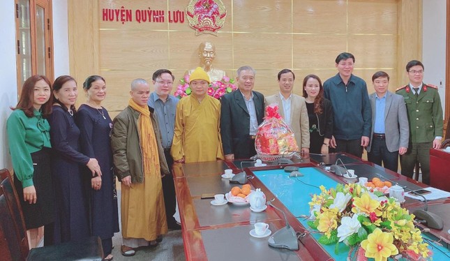 Ban Trị sự Phật giáo huyện Quỳnh Lưu thăm và chúc tết cấp ủy, chính quyền huyện Ban Trị sự Phật giáo huyện Quỳnh Lưu thăm và chúc tết cấp ủy, chính quyền huyện