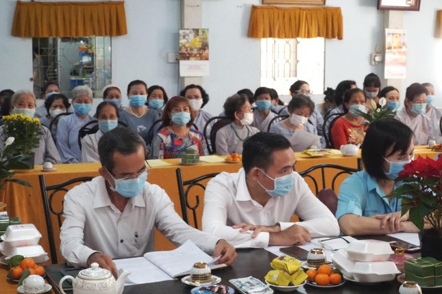 Chư tôn đức Tăng Ni và lãnh đạo chính quyền, Phật tử tham dự Chư tôn đức Tăng Ni và lãnh đạo chính quyền, Phật tử tham dự