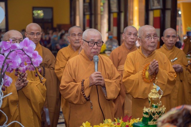 Hòa thượng Thích Như Tín, Thành viên Hội đồng Chứng minh, Chứng minh Ban Trị sự GHPGVN TP.HCM phát biểu tại buổi lễ