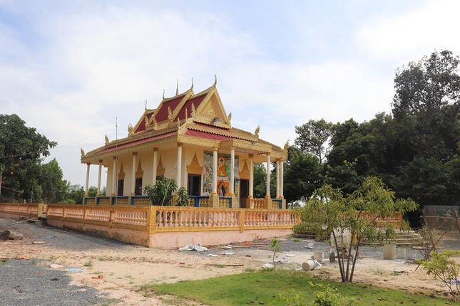 Chánh điện chùa Phum Ma