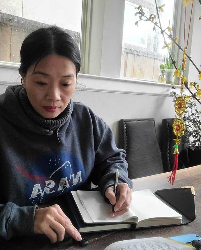 Trong khoảnh khắc đối mặt với bão tuyết, tôi nghĩ đến Phật, và đã ngồi yên, chép kinh...