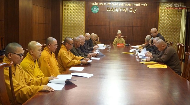 Trưởng lão Hòa thượng Thích Trí Quảng chủ trì phiên họp về nhân sự với Ban Trị sự Phật giáo huyện Củ Chi và quận 10