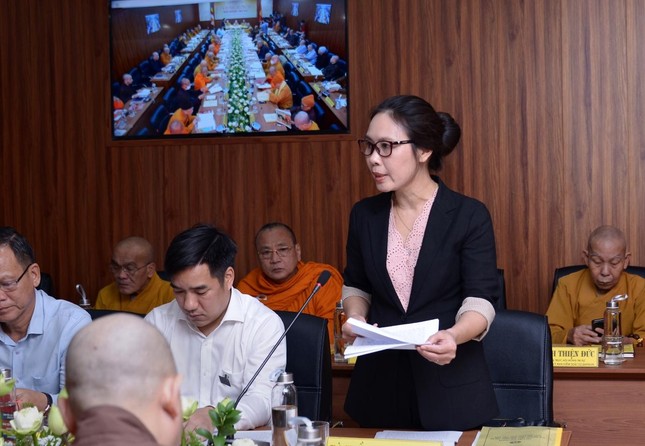 Bà Trần Thị Minh Nga phát biểu tại hội nghị Bà Trần Thị Minh Nga phát biểu tại hội nghị