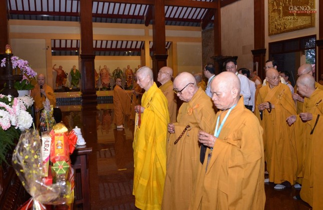 Thành kính niêm hương tưởng niệm Đại lão Hòa thượng Thích Thiện Hoa Thành kính niêm hương tưởng niệm Đại lão Hòa thượng Thích Thiện Hoa