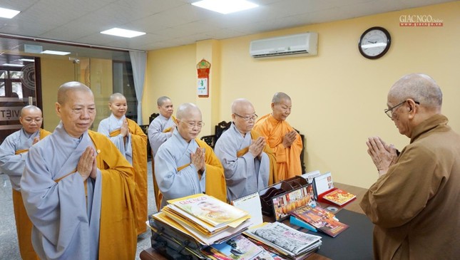 Chư NI Phân ban Ni giới Phật giáo TP.HCM khánh tuế Hòa thượng Thích ThiệnTánh