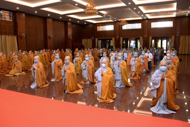 Chư Ni tại buổi buổi gặp mặt và khánh tuế chư vị giáo phẩm Chư Ni tại buổi buổi gặp mặt và khánh tuế chư vị giáo phẩm