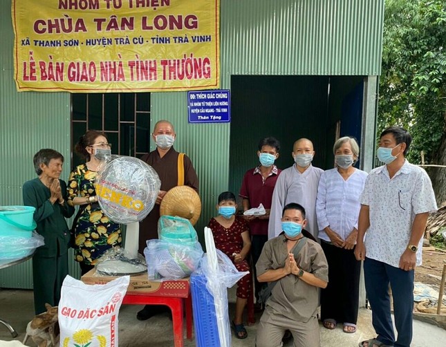 Chùa Tân Long bàn giao nhà tình thương đến gia đình đình nghèo ảnh 1 Chùa Tân Long bàn giao nhà tình thương đến gia đình đình nghèo ảnh 1