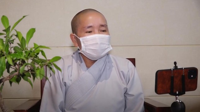 Ni sư Thích nữ Như Nguyệt trò chuyện trực tuyến động viên các Sư cô