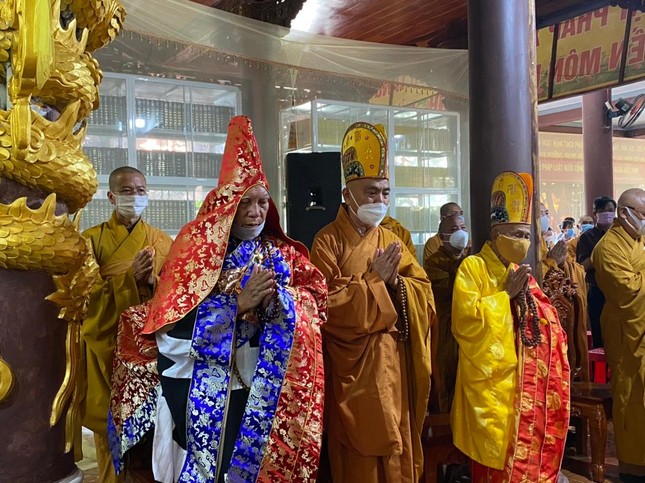 Chư tôn thiền đức tưởng niệm người pháp lữ đồng hành