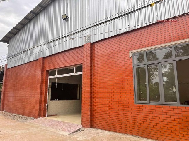 Bên ngoài các dãy phòng thuộc nhà Tăng chùa Vĩnh An - Ảnh: TT Bên ngoài các dãy phòng thuộc nhà Tăng chùa Vĩnh An - Ảnh: TT