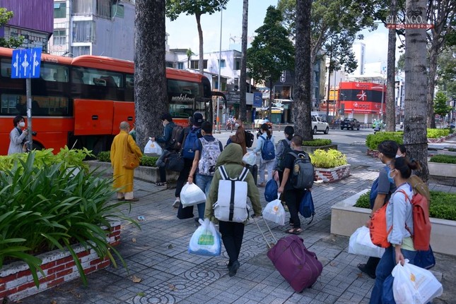 Tính đến nay có gần 500 tình nguyện viên các tôn giáo đến phục vụ các bệnh viện Tính đến nay có gần 500 tình nguyện viên các tôn giáo đến phục vụ các bệnh viện