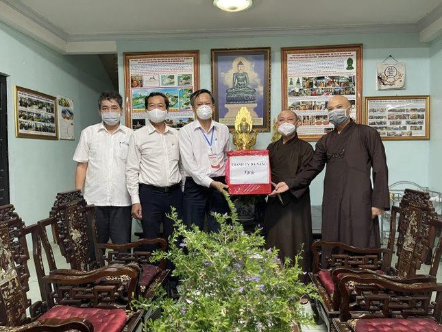 Đoàn Thành ủy TP.Đà Nẵng thăm các Ban Trị sự Phật giáo quận huyện và các cơ sở tự viện dịp Quốc khánh 2-9 Đoàn Thành ủy TP.Đà Nẵng thăm các Ban Trị sự Phật giáo quận huyện và các cơ sở tự viện dịp Quốc khánh 2-9