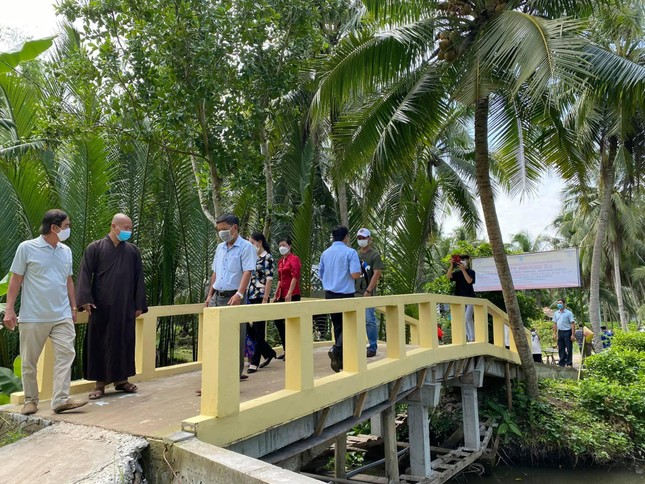 Cây cầu số 52 được đưa vào sử dụng tại địa phương - ấp số 6, xã Mỹ Cẩm - Ảnh: L.B