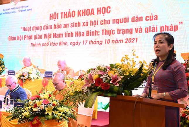 Bà Quách Thị Kiều, đồng Trưởng ban Tổ chức hội thảo phát biểu