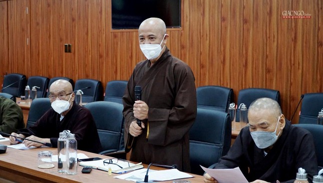 Hòa thượng Thích Huệ Thông phát biểu tại buổi họp Hòa thượng Thích Huệ Thông phát biểu tại buổi họp