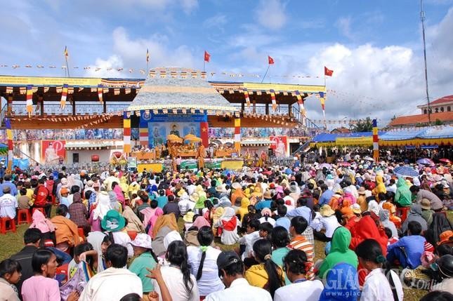 Đại lễ quy y cho 6.000 Phật tử là một trong những thành tựu nổi bật của Ban Trị sự Phật giáo tỉnh Bình Phước - Ảnh: Bảo Toàn Đại lễ quy y cho 6.000 Phật tử là một trong những thành tựu nổi bật của Ban Trị sự Phật giáo tỉnh Bình Phước - Ảnh: Bảo Toàn