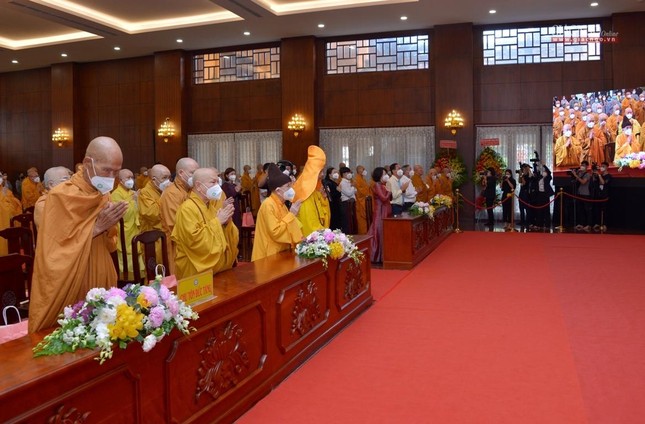 Chư tôn đức giáo phẩm thành kính tưởng niệm nạn nhân tử vong trong đại dịch Covid-19 Chư tôn đức giáo phẩm thành kính tưởng niệm nạn nhân tử vong trong đại dịch Covid-19